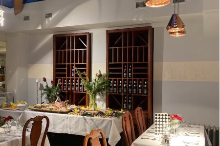 Restaurant 7th Heaven