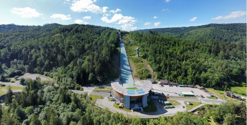 Górskie wypady zamiast szkolnej ławki – długie weekendy i dni dyrektorskie