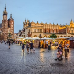 Jakie miejsca warto odwiedzić w Krakowie?