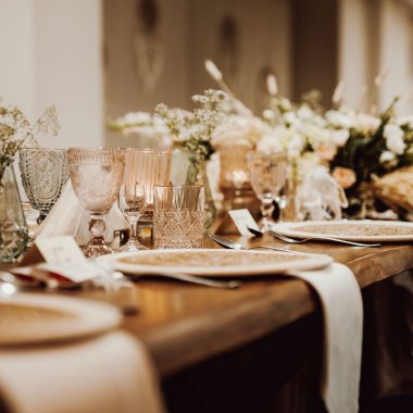 Kameralne przyjęcia okolicznościowe