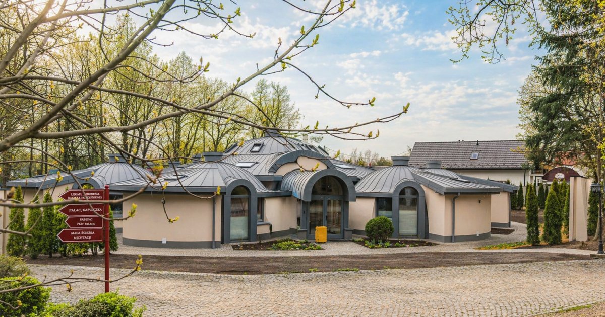 Premiere of Manor House Dome Houses
