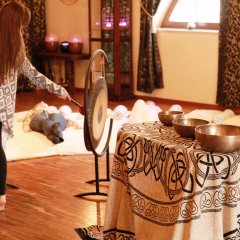 Koncert na misy i gongi tybetańskie