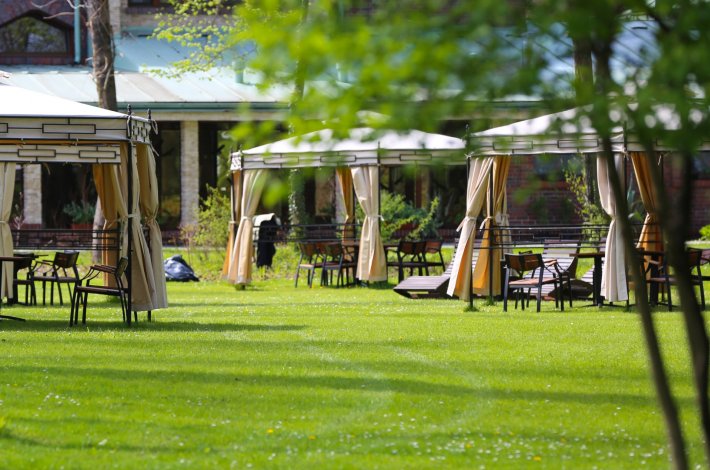 Konferencje w plenerze