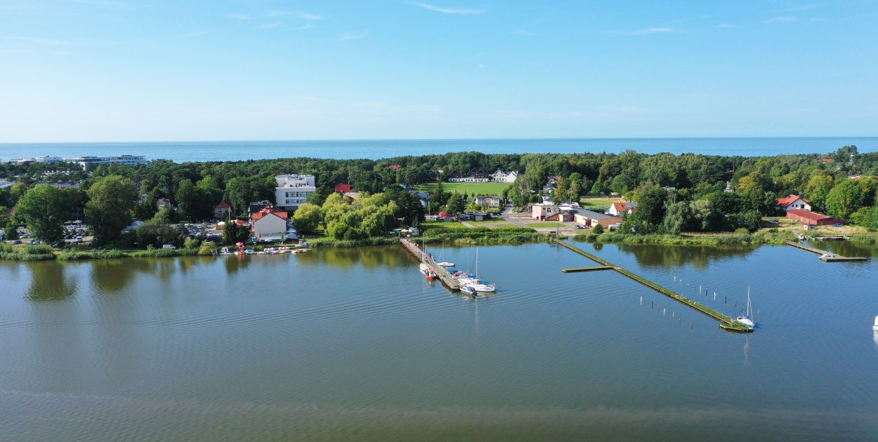 Wasserattraktionen am Jamno-See