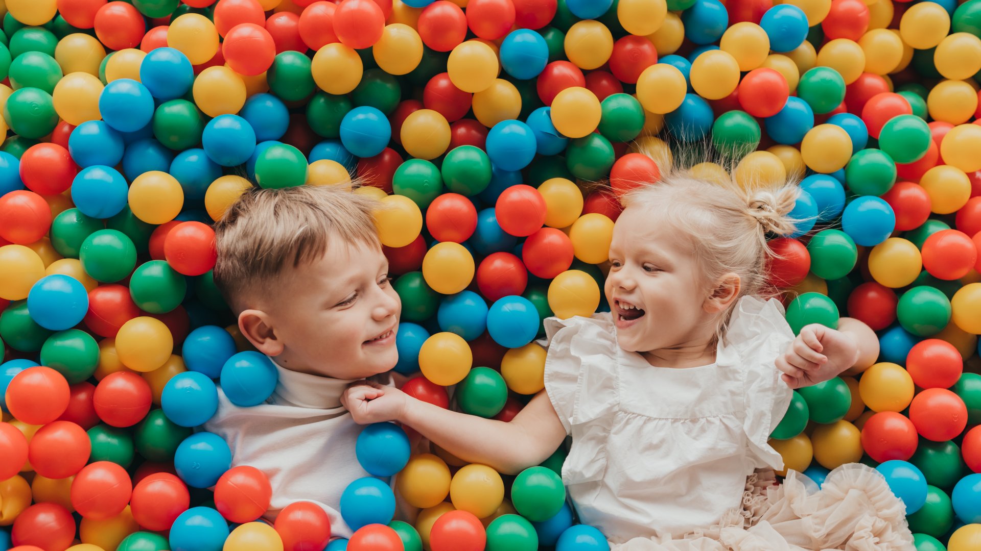 ORZEŹWIAJĄCE DRINKI