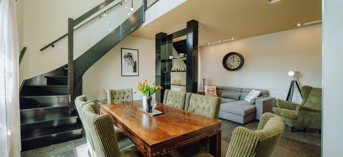 Emerald Prestige Residence – Triple Terrace Mountain View