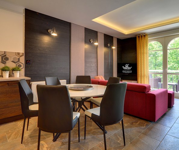 Apartment Nr. 3 <br> Villa Borgund (orange)