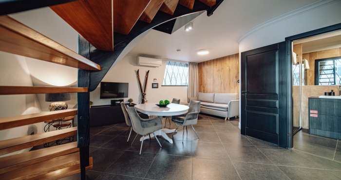 Penthouse Infinity mit 2 Schlafzimmern und Balkon