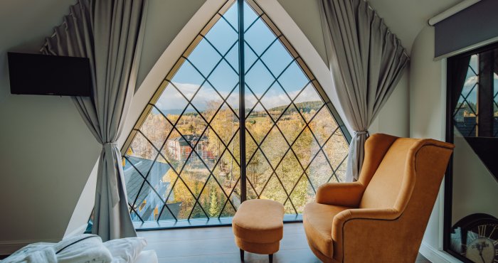 Penthouse Infinity mit 2 Schlafzimmern und Balkon