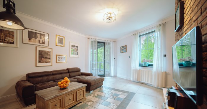 Grand Plus Apartament z 2 sypialniami oraz balkonem