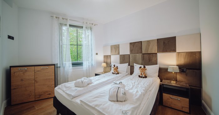 Grand Plus Apartament z 2 sypialniami oraz balkonem