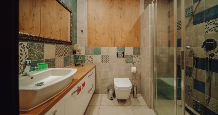 Grand Plus Apartament z 2 sypialniami oraz balkonem