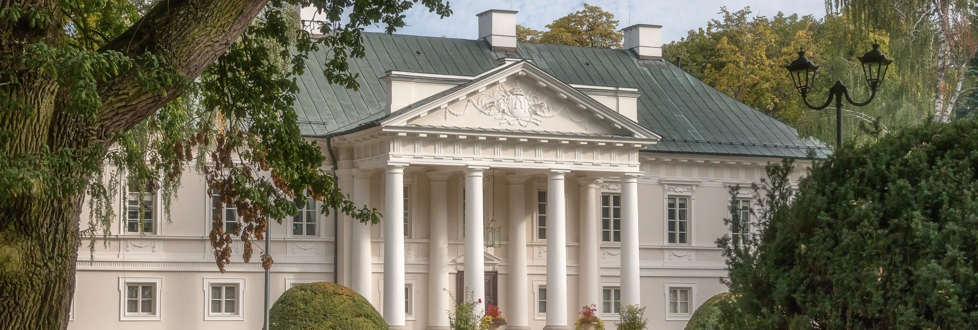 4 zalety wyjazdu do luksusowego podmiejskiego hotelu na weekend