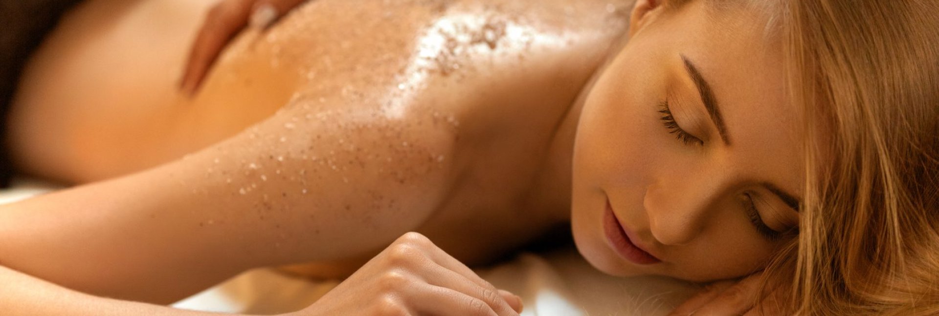 Lato Pełne Blasku Złota” – wakacyjna ucieczka do luksusu i historii pod Warszawą