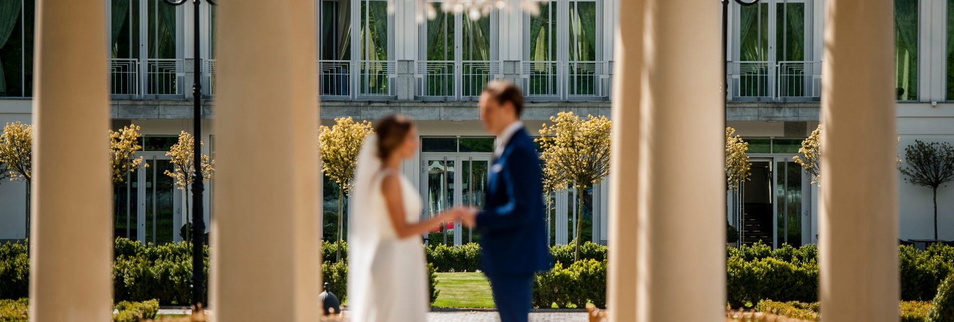 10 porad, które pozwolą Ci zadbać o idealny strój na własne wesele