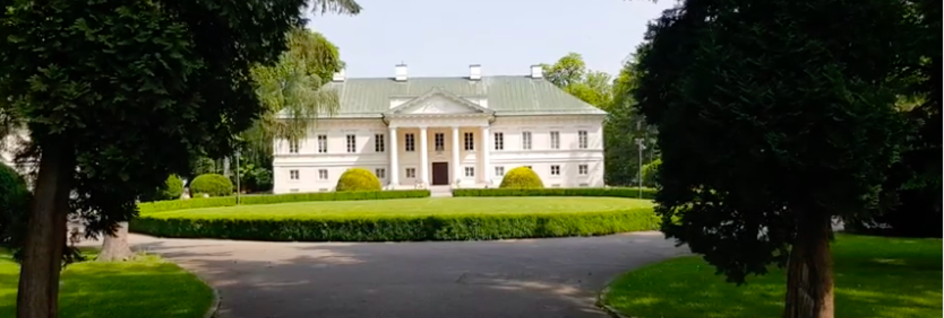 Dlaczego warto zorganizować przyjęcie urodzinowe w luksusowej podmiejskiej posiadłości?