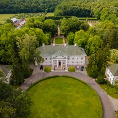 Dlaczego warto odwiedzić Pałac Mała Wieś?