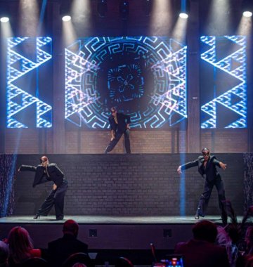 Dinner & Show by Agustin Egurrola – THE GREAT GATSBY