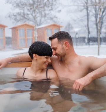 Dlaczego warto zorganizować przyjęcie urodzinowe w luksusowej podmiejskiej posiadłości?