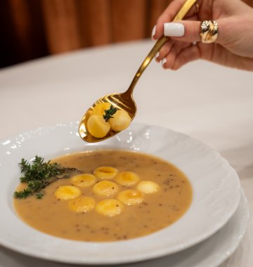 Catering wielkanocny Pałacu Mała Wie