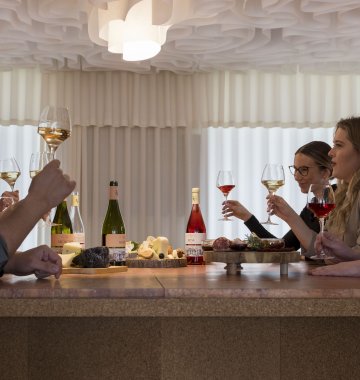 Odwiedź nasz Wine Bar i Winnice