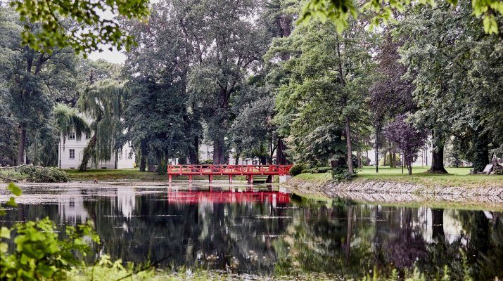 Rest by the water