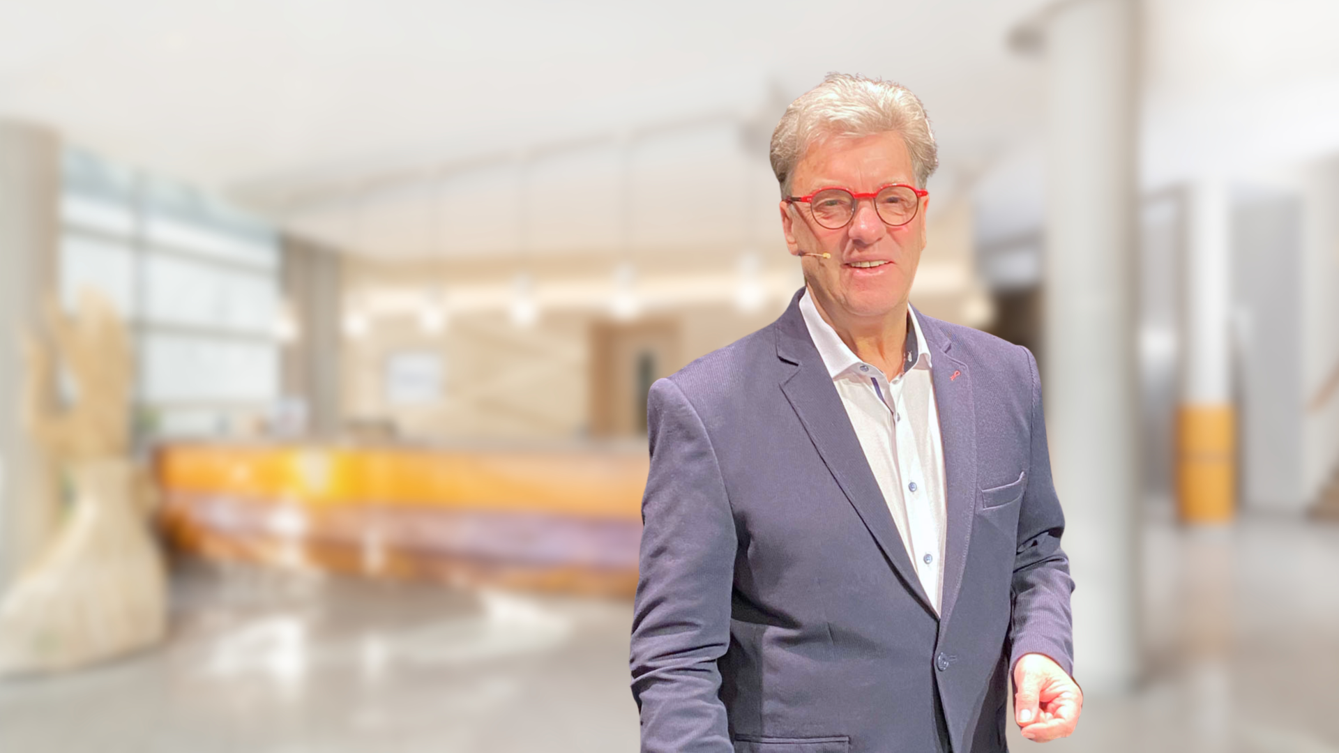 Buchlesung mit Jörg Hinz - „Der Kreuzfahrtsüchtige“