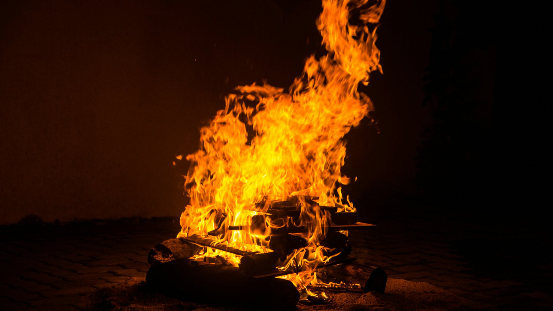 Großes Osterfeuer im Ostseebad Sellin
