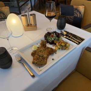 Neu auf der Speisekarte: Wiener Schnitzel im Restaurant Fienhuus