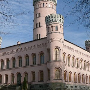 Excursions in a minibus with tour guide