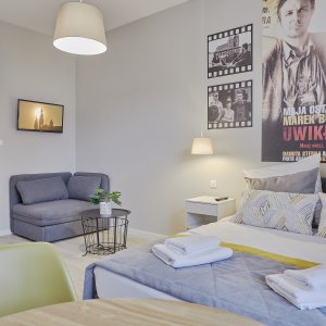 Apartament w klimacie filmu Uwikłanie – plakatowa aranżacja wnętrz.