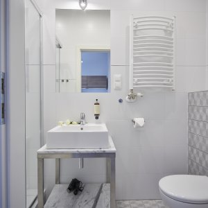 Prywatna łazienka zapewniająca komfort dla gości.