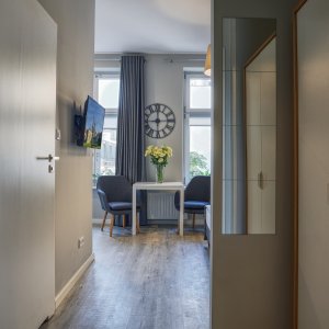 Przestronny apartament z klimatem, idealny dla dwojga, zlokalizowany blisko krakowskiego rynku.