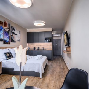 Przestronny apartament w centrum Starego Miasta z wyjątkową atmosferą.
