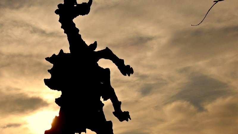 Rzeźba Smoka Wawelskiego – pomnik symbolizujący legendę o smoku wawelskim, jedno z najbardziej rozpoznawalnych dzieł w Krakowie.