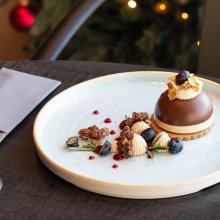 Gdzie zorganizować urodziny — w restauracji czy w domu?