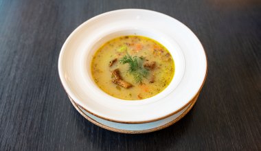 Creamy chanterelle soup 