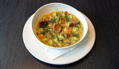 Creamy chanterelle soup 
