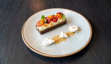 Raspberry tart