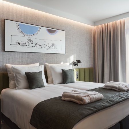 Andrzej Fogtt’s works at Q Hotel