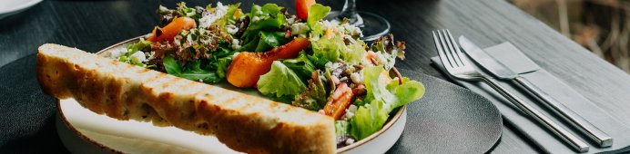 Przystawki i sałatki