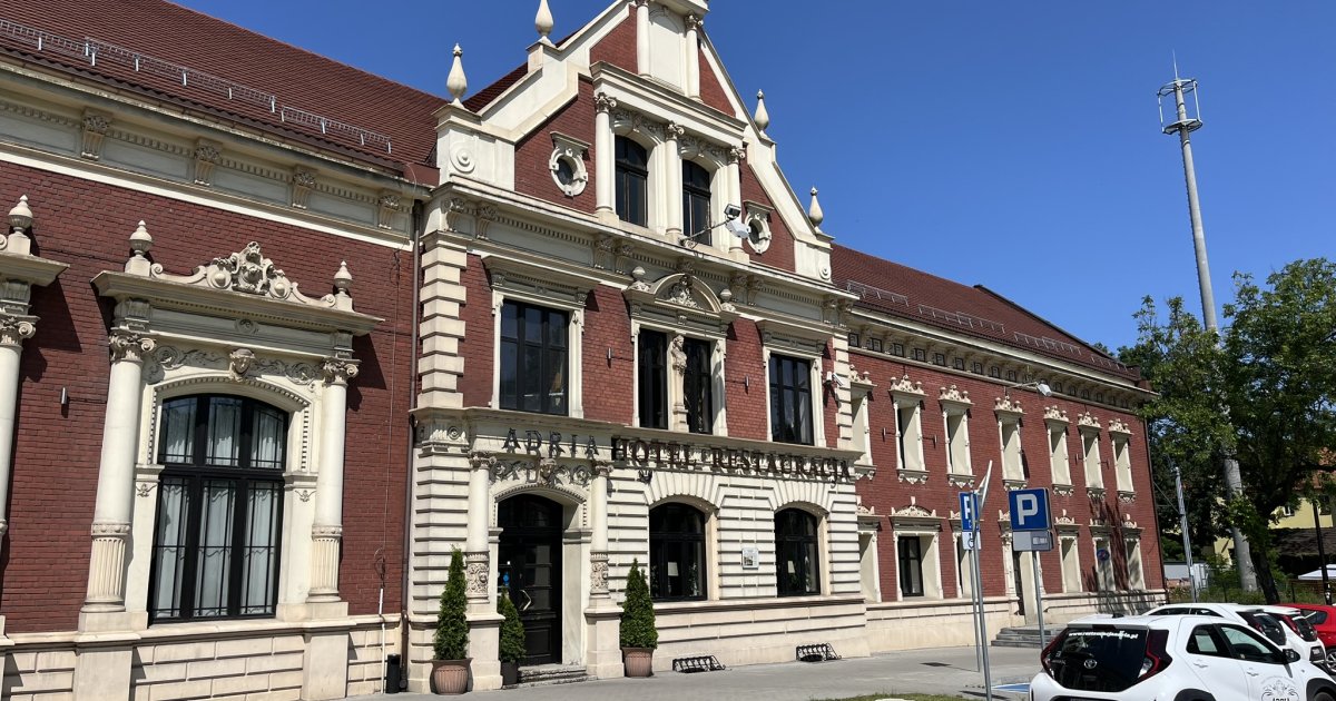 Adria Restauracja & Hotel