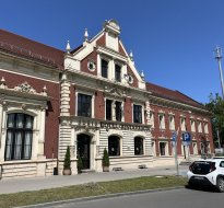 Studniówki / Komersy