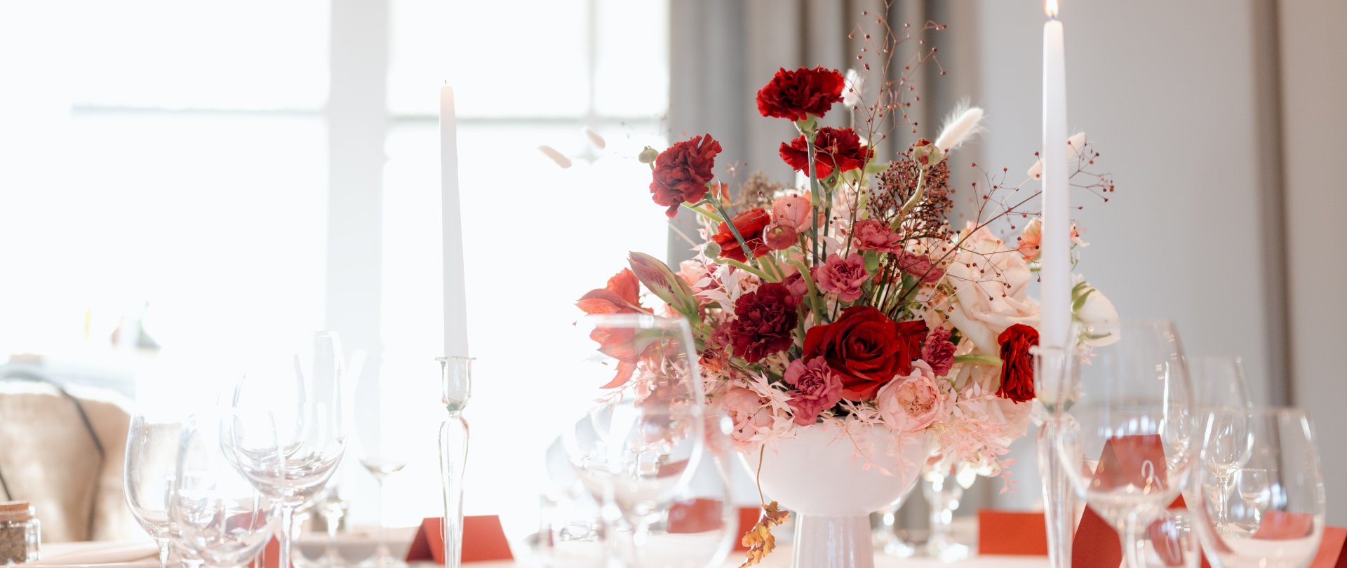 Zimowa magia w dniu ślubu – jak zaplanować wyjątkowe wesele zimą?