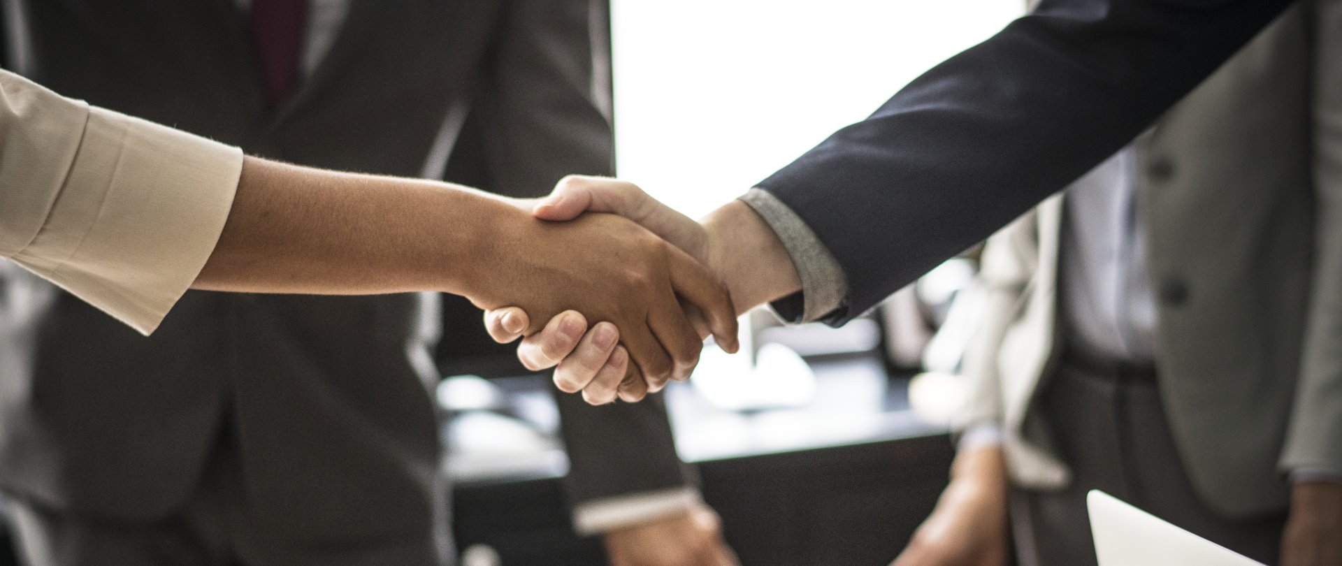 Jakie wymagania techniczne muszą spełniać sale konferencyjne, aby sprostać oczekiwaniom biznesu?