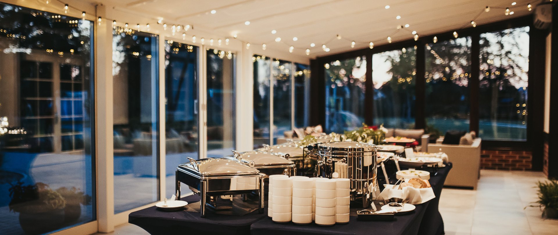 Zimowa magia w dniu ślubu – jak zaplanować wyjątkowe wesele zimą?