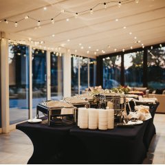 Zimowa magia w dniu ślubu &ndash; jak zaplanować wyjątkowe wesele zimą?