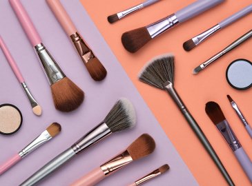 Dzień Kobiet | Warsztaty makijażu SZTUKA NATURALNEGO PIĘKNA z Pędzelki Limierki