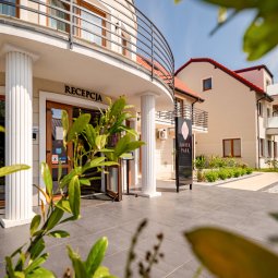 Surroundings & amenities