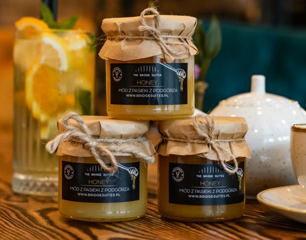 Miody z Podgórza – pyszne, naturalne produkty prosto z pasieki